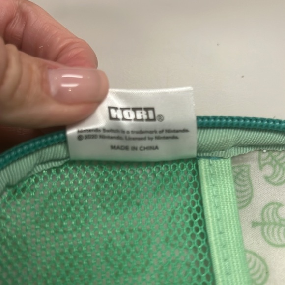 Animal Crossing Nintendo Switch Case from 2020 - Picture 11 of 14